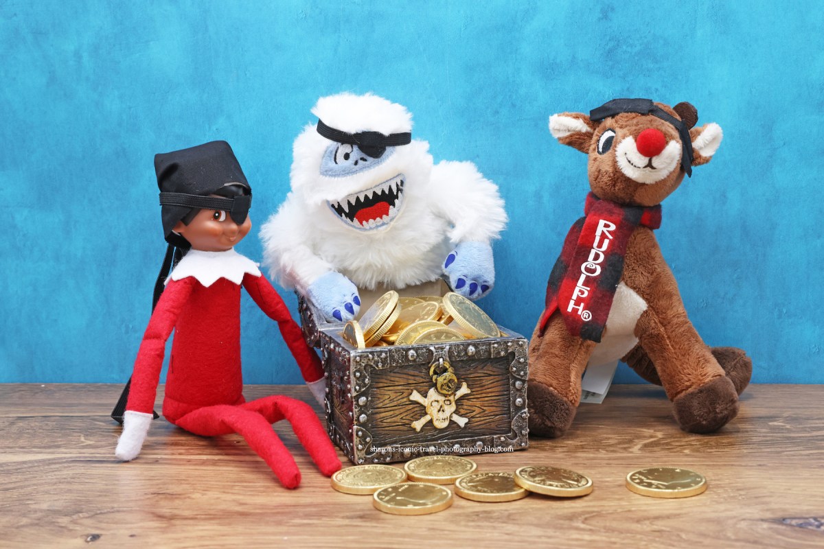 Two Elf on the Shelf&nbsp;Ideas